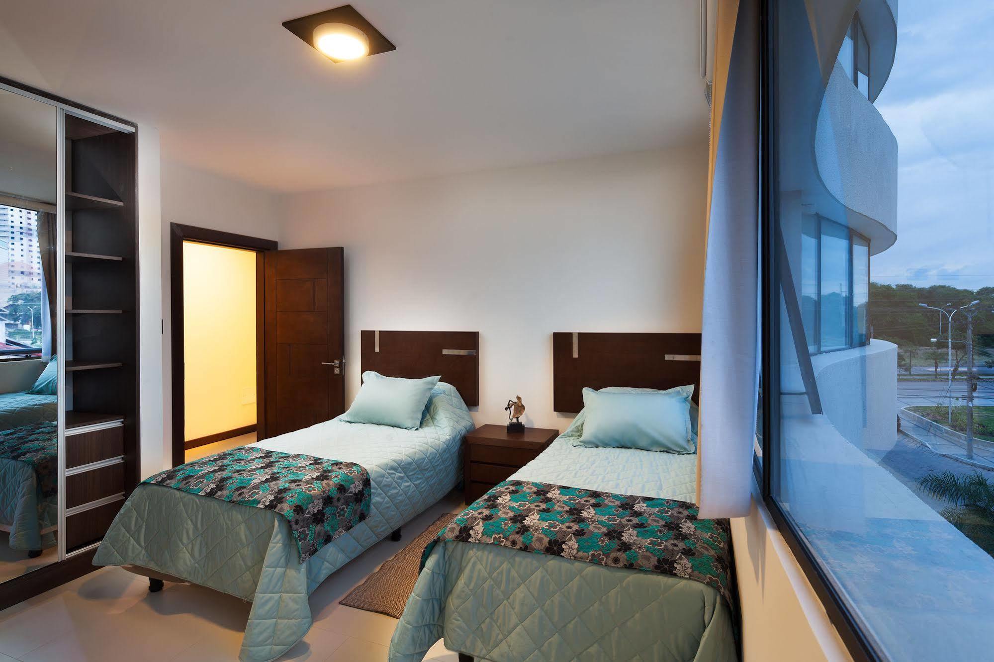 Mai Suites Apart Hotel 圣克鲁斯 外观 照片